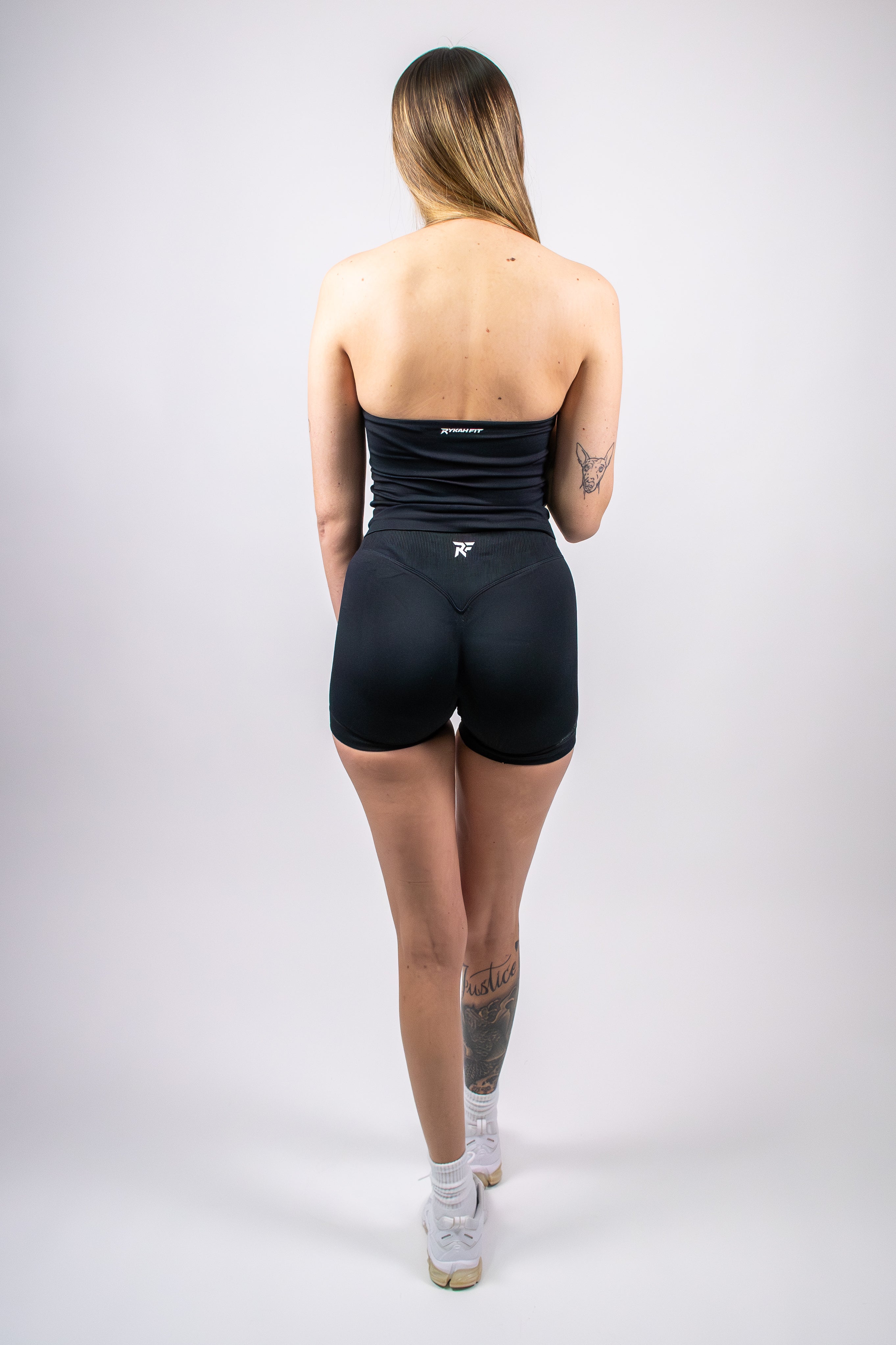 Sculpt halter tank