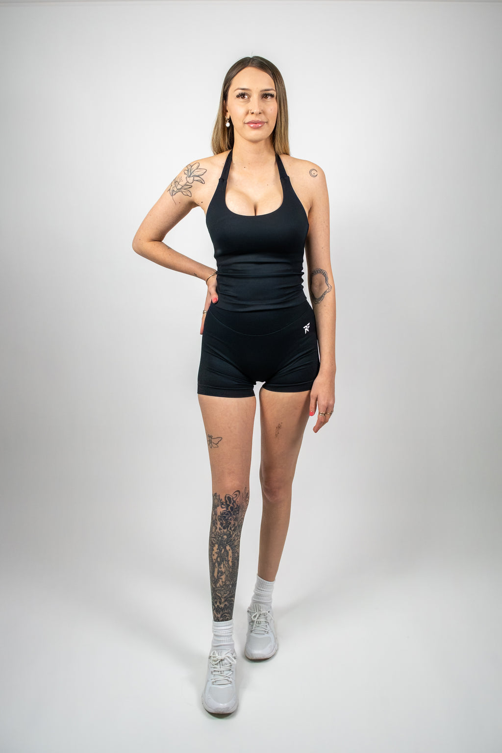 Sculpt halter tank